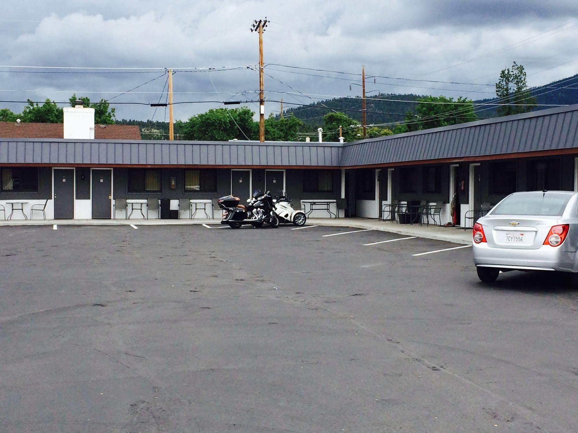 Highlander Motel Williams Exterior photo