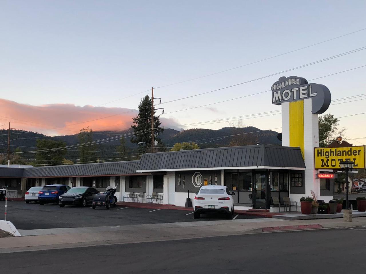 Highlander Motel Williams Exterior photo