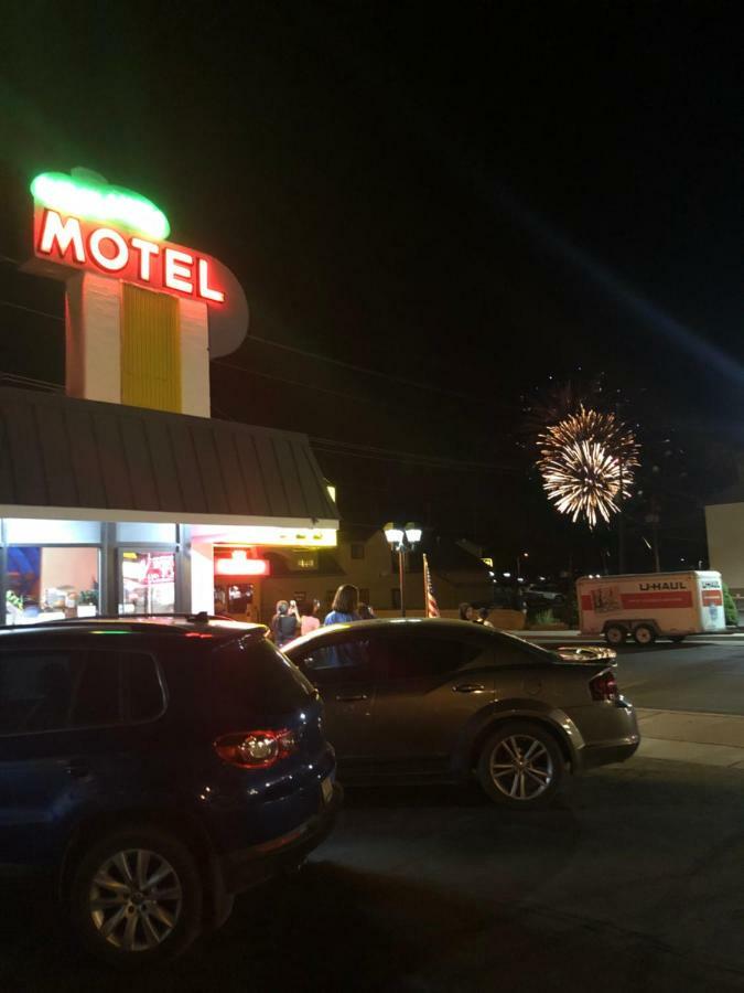 Highlander Motel Williams Exterior photo